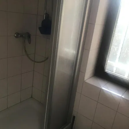 Am Sahnpark Nahe Eisstadion A * Crimmitschau